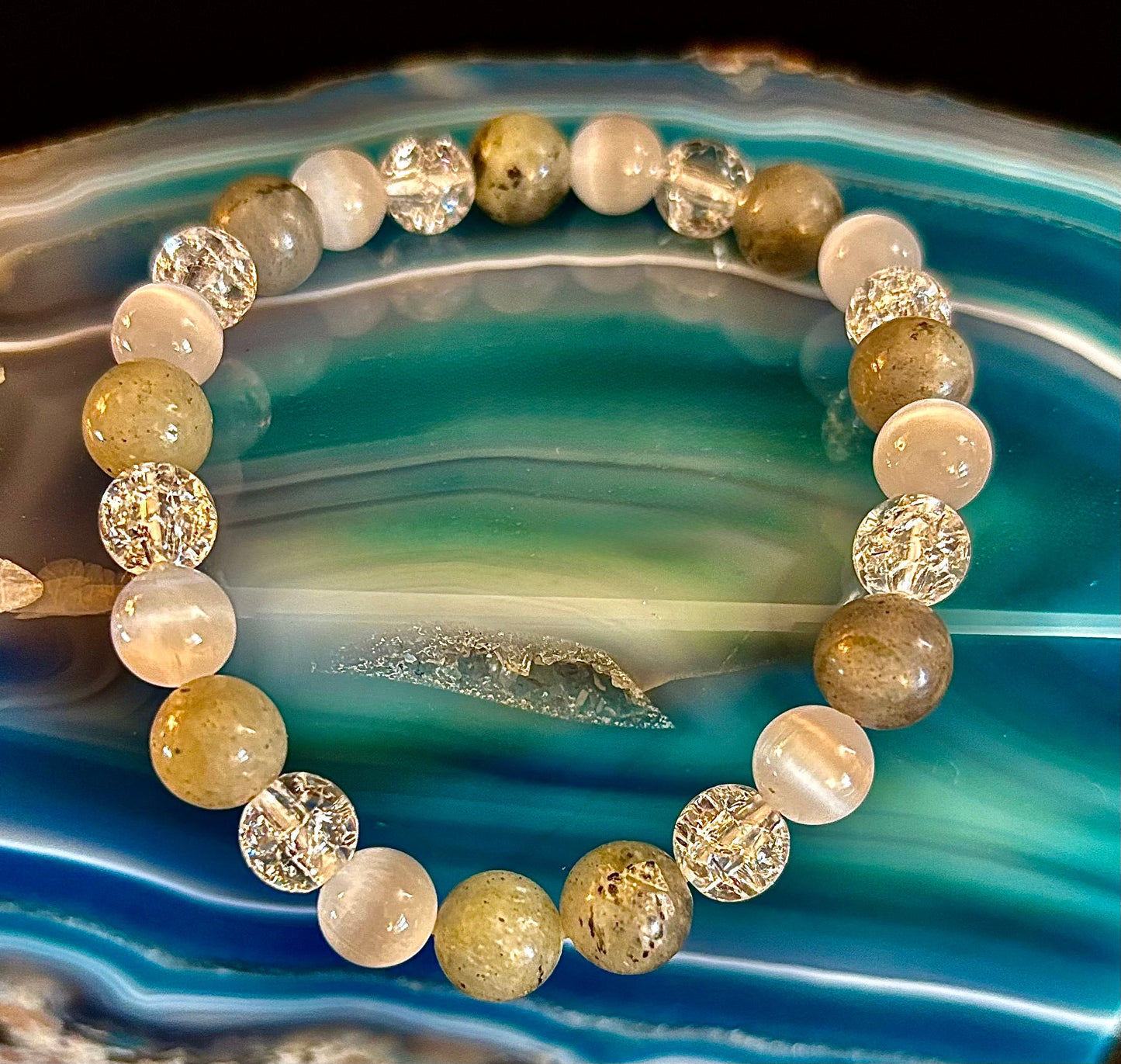 Reiki-Infused Lightworkers Healing Bracelet โ Labradorite, Crackle Quartz & Selenite