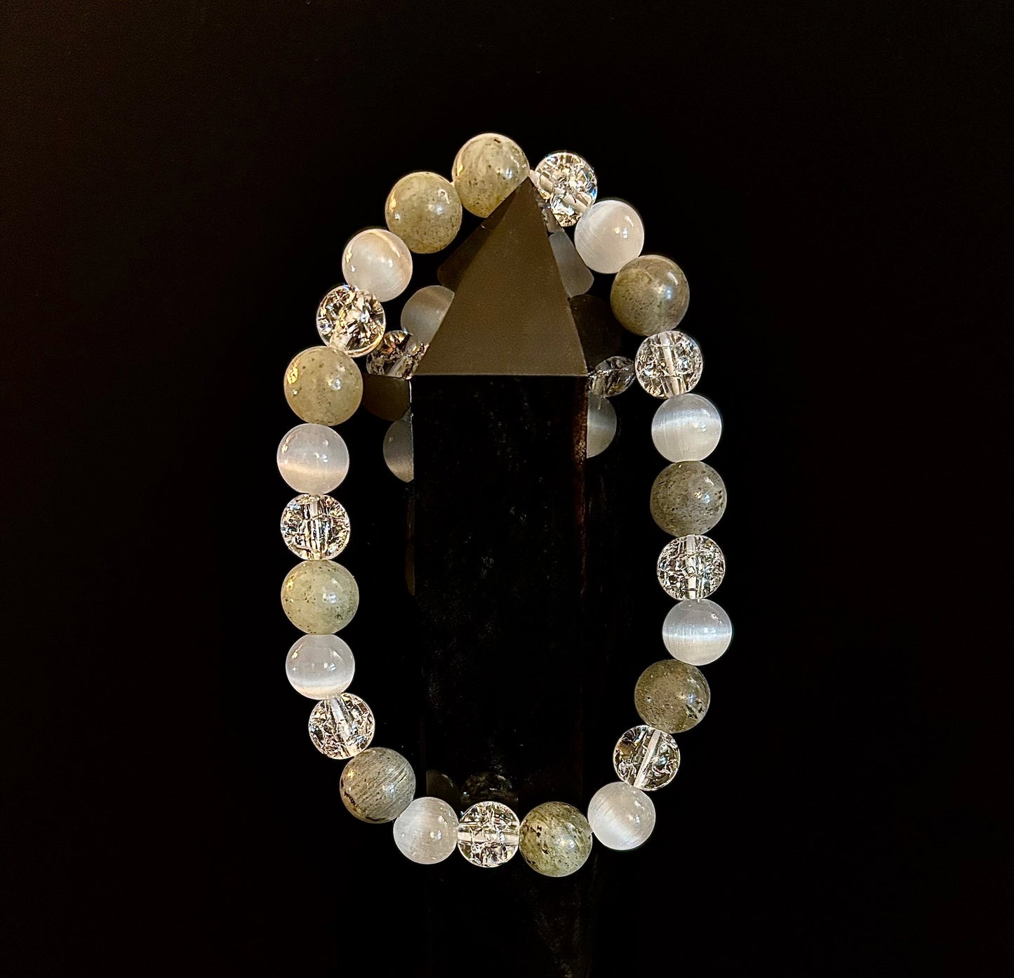 Reiki-Infused Lightworkers Healing Bracelet โ Labradorite, Crackle Quartz & Selenite