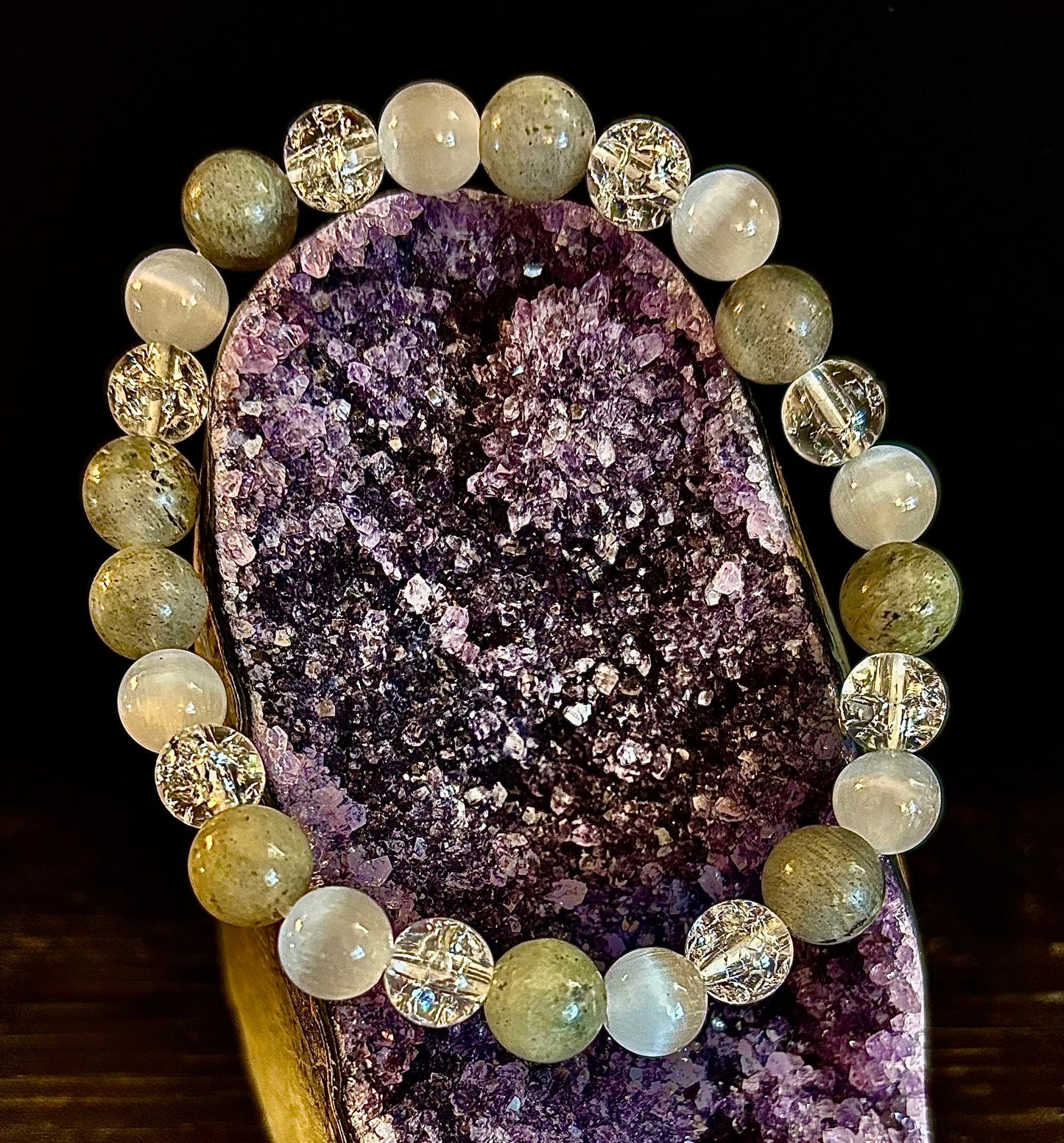 Reiki-Infused Lightworkers Healing Bracelet โ Labradorite, Crackle Quartz & Selenite