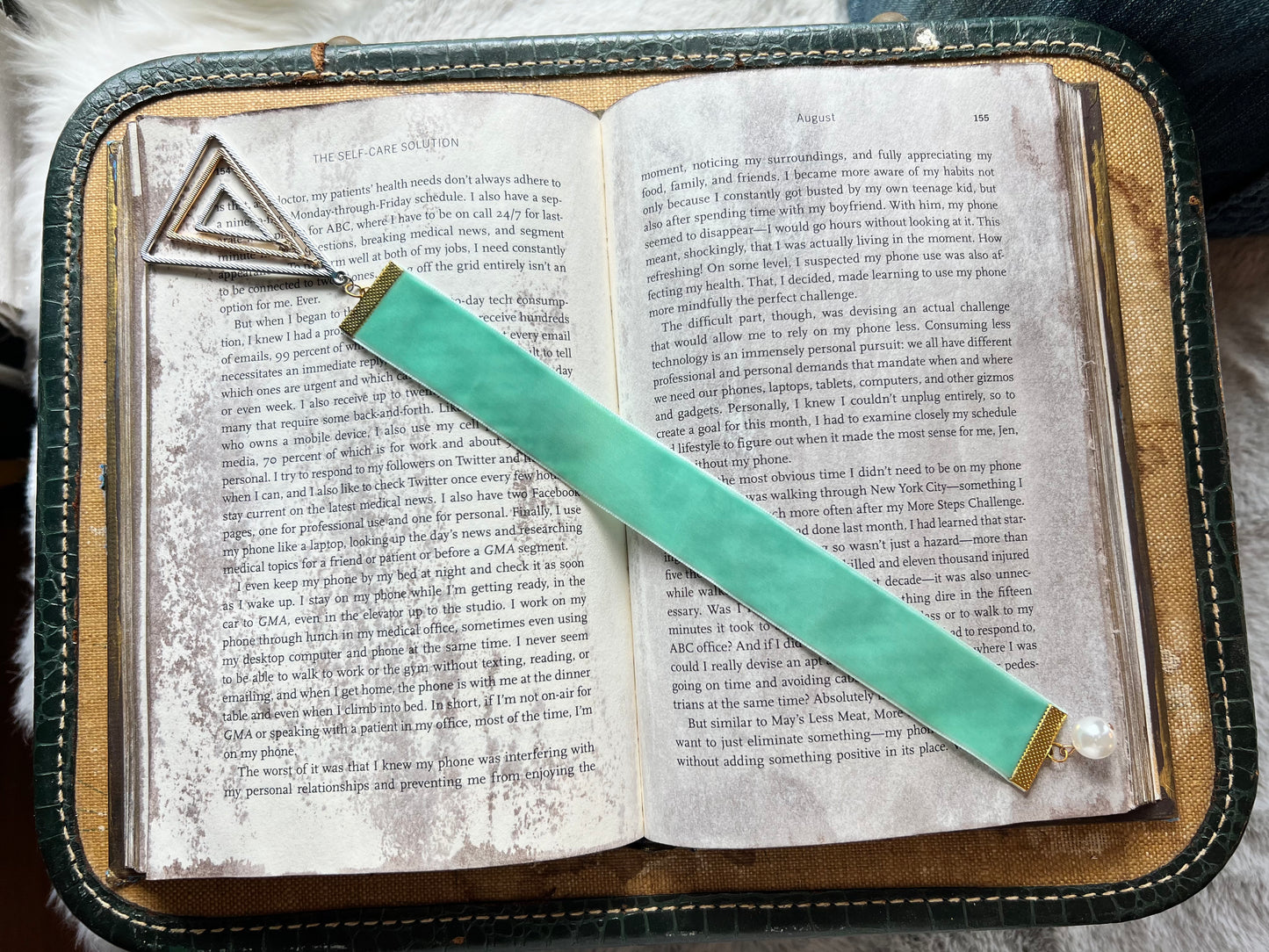 Triangle Velvet Ribbon Bookmark