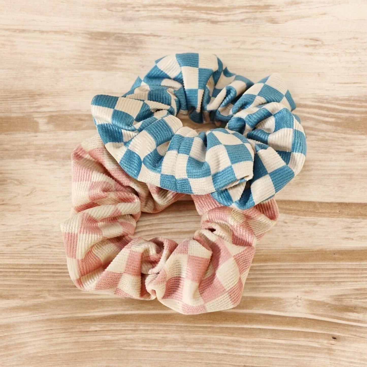 Checkered Velvet Feel Scrunchie