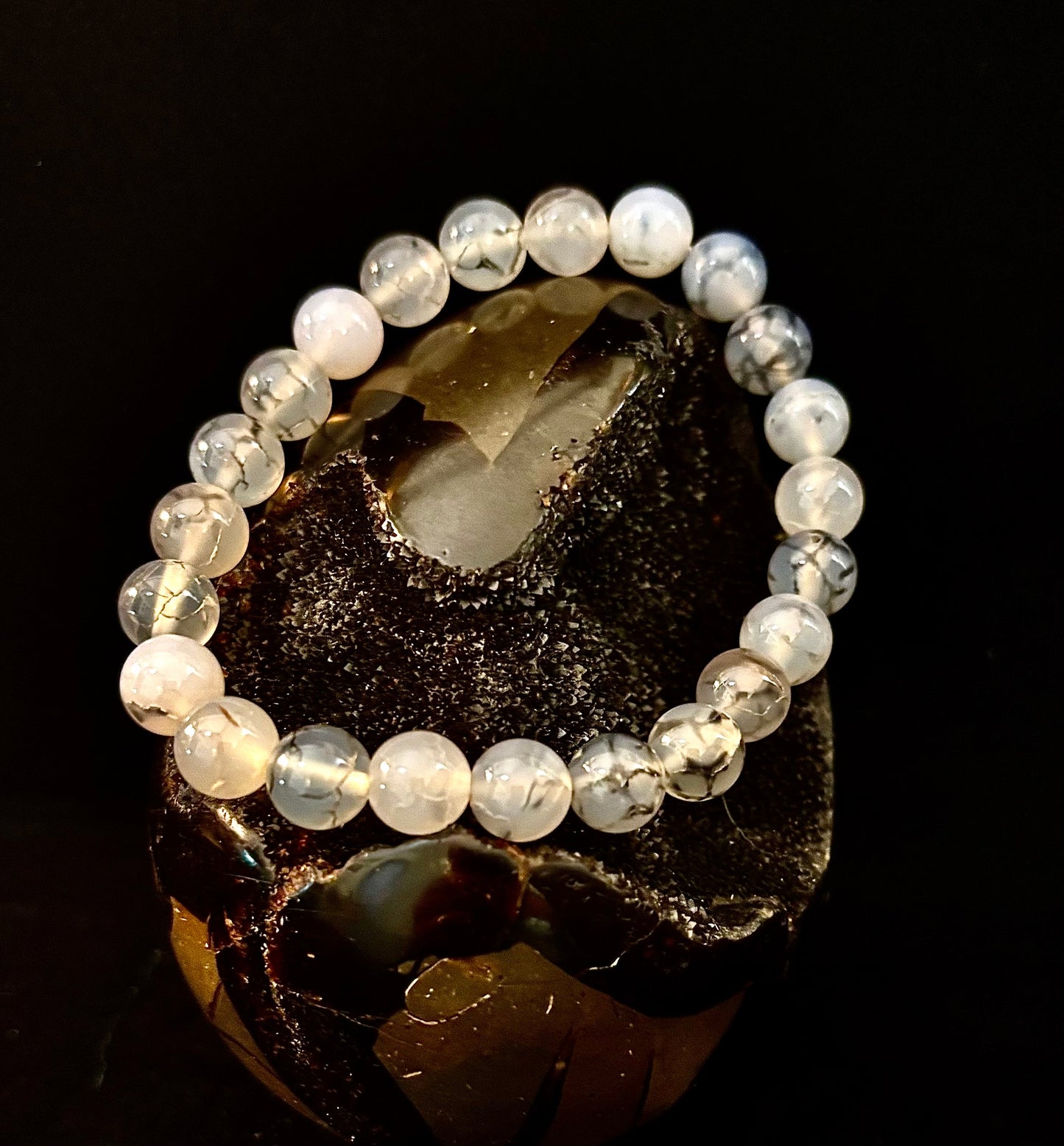 Reiki-Infused Black & White Dragon Vein Agate Bracelet for Protection, Yin-Yang Balance & Courage (8mm & 10mm)